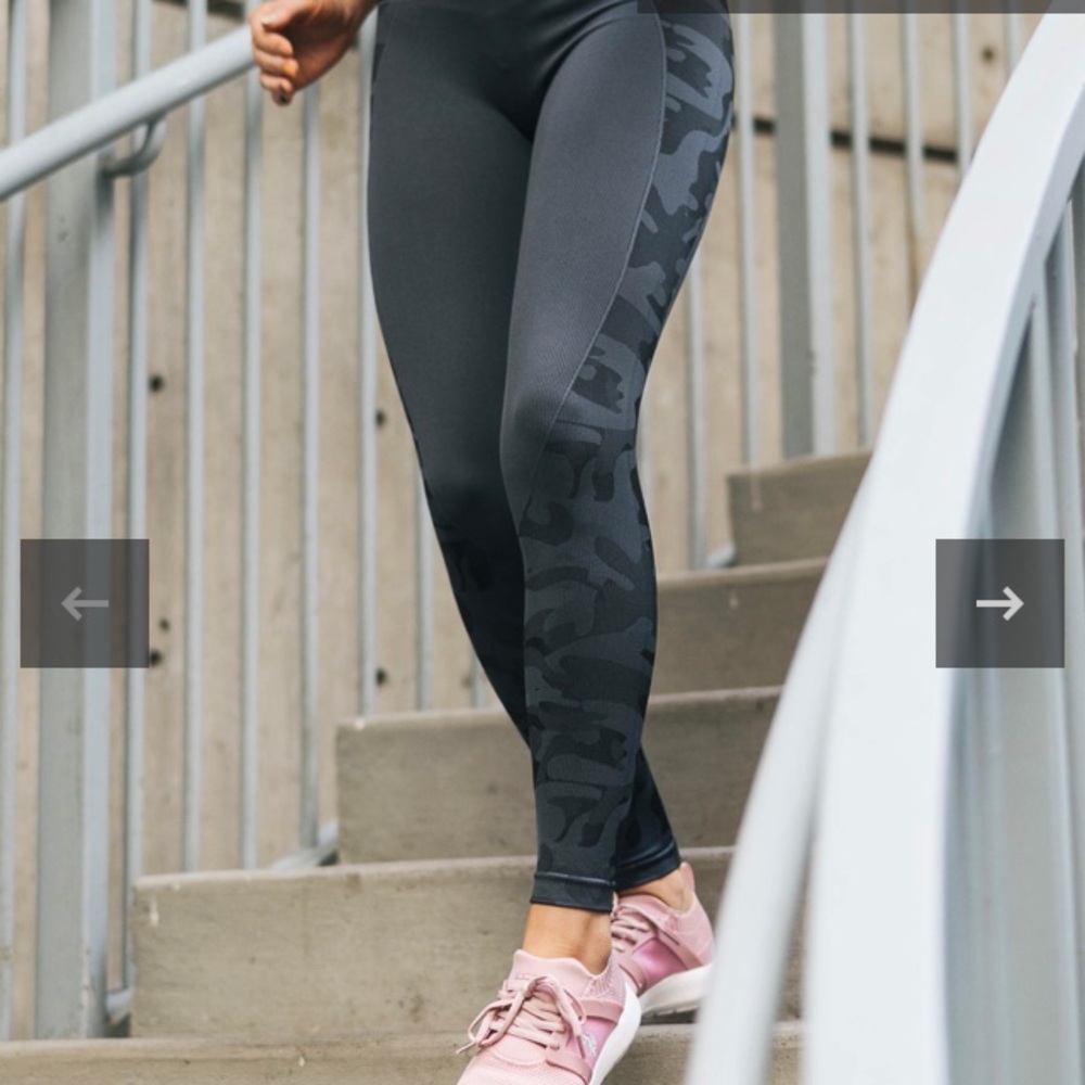 Zyia 8-10 Grey Camo Performance High Rise 7/8
